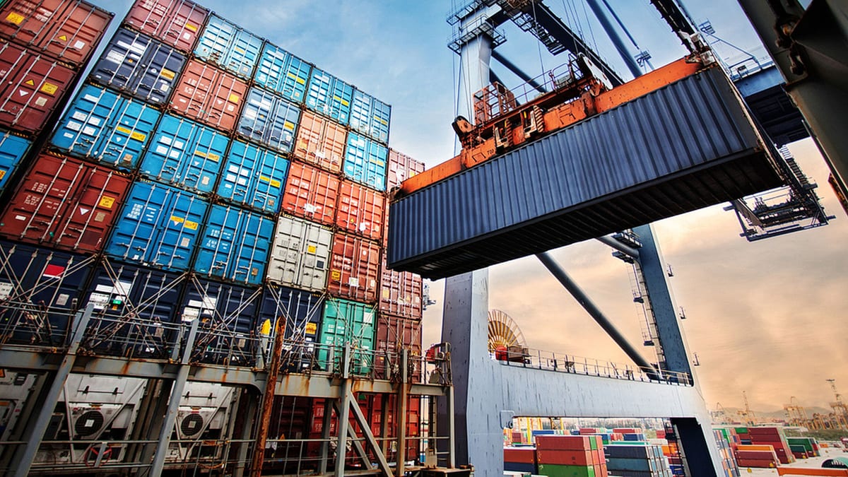 Operação portuária · containers de exportação brasileira